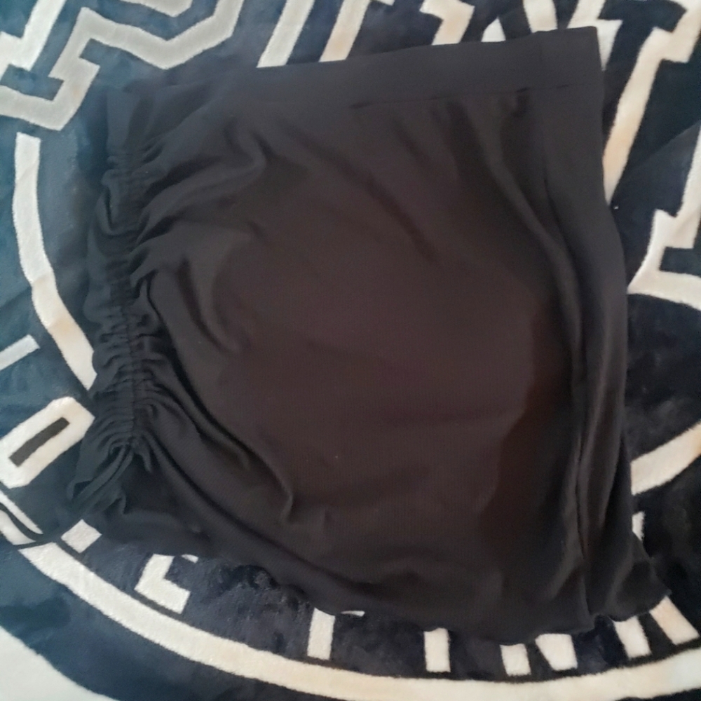 NWOT ruched mini skirt